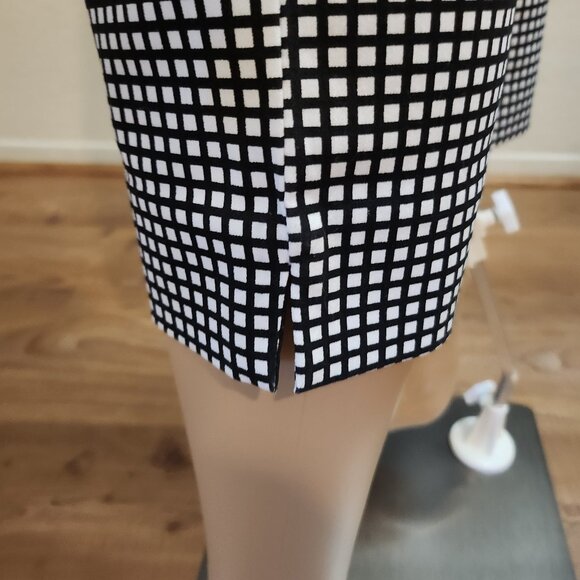 NWT - Chico's So Slimming Size 0 (medium) crop pants black and white pattern - Picture 7 of 13